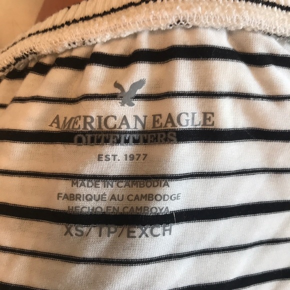 American Eagle off shoulder top NWOT - Picture 3 of 3